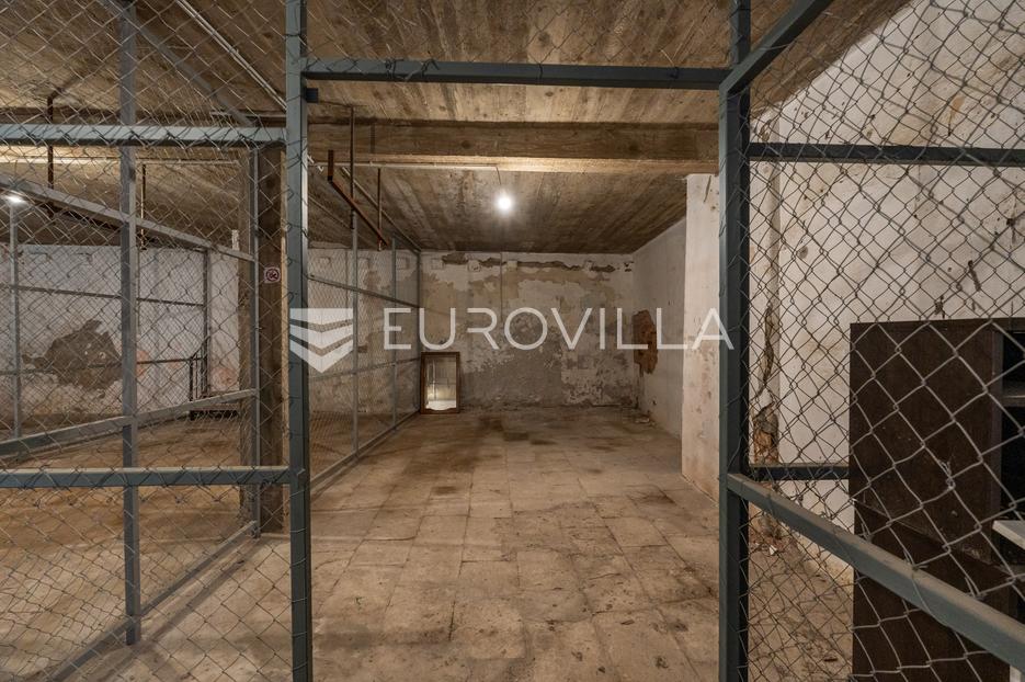 Poslovni prostor Na prodaju -  Dubrovnik