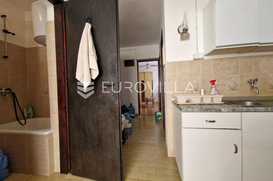 House For sale -  Vir