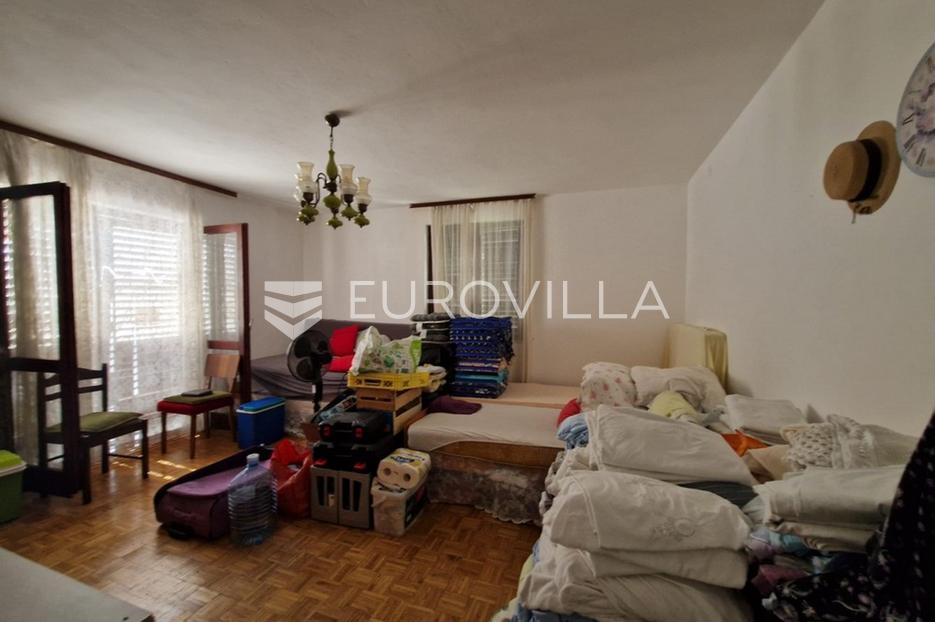House For sale -  Vir