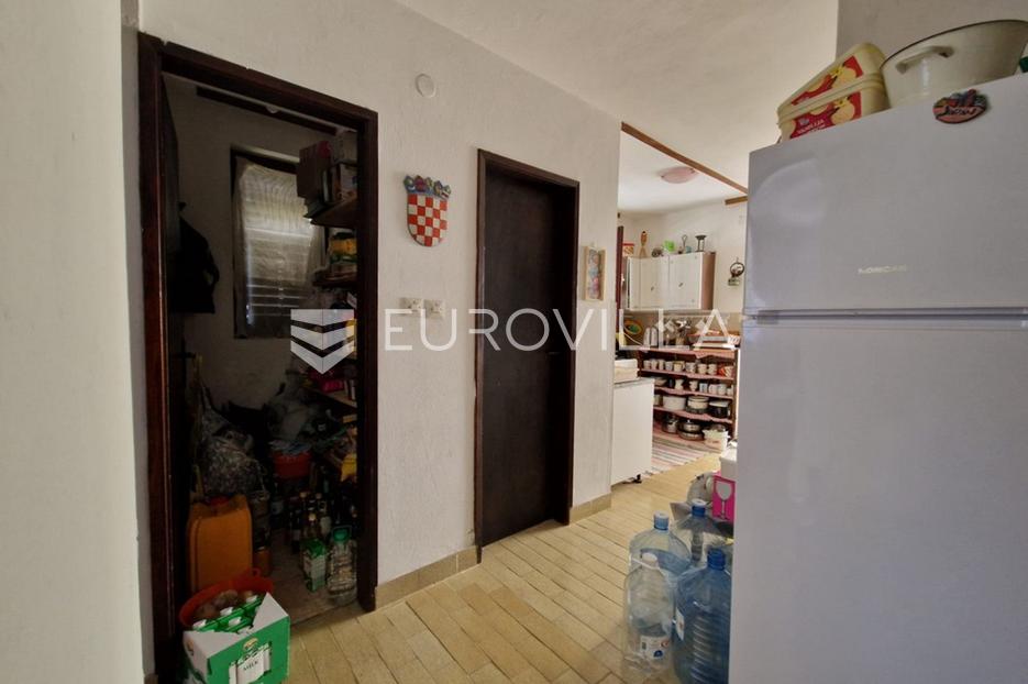 House For sale -  Vir