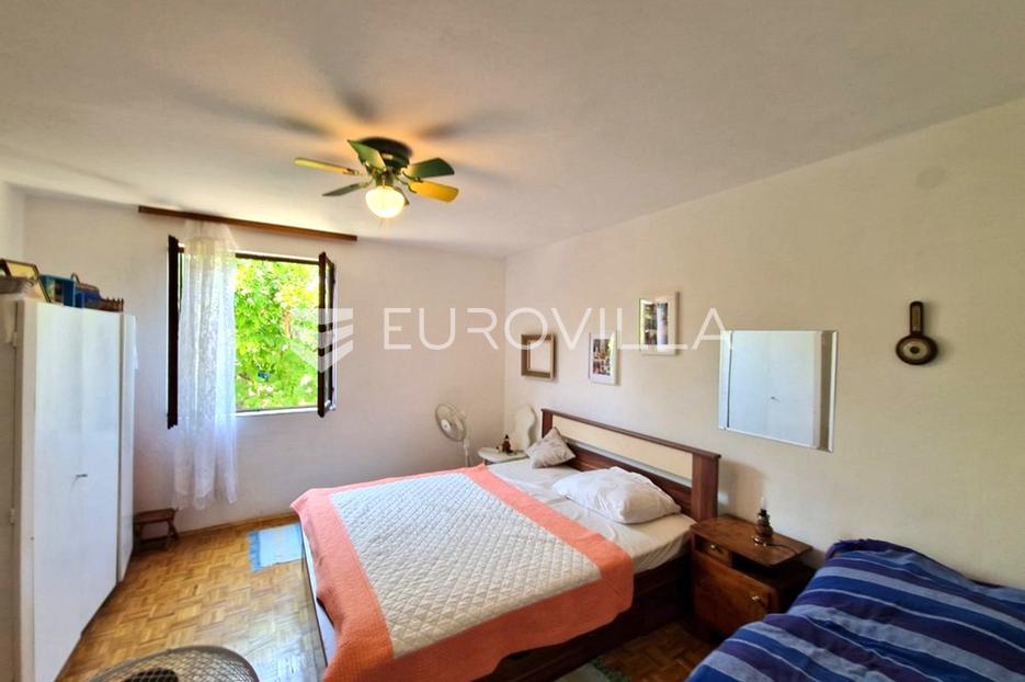 House For sale -  Vir