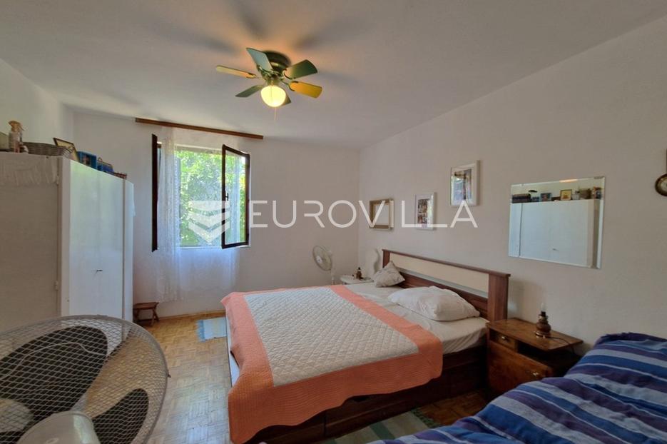 House For sale -  Vir