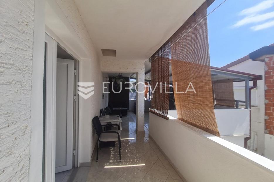 House For sale -  Vir