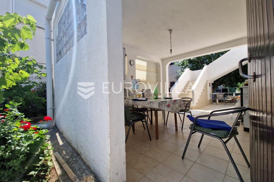 House For sale -  Vir