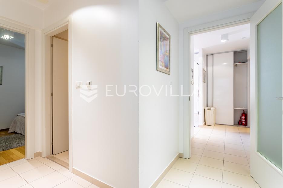 Apartment Zu verkaufen -  Split