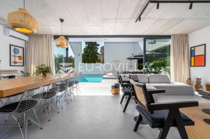 Casa In vendita - Splitsko-dalmatinska Supetar - foto 2/18