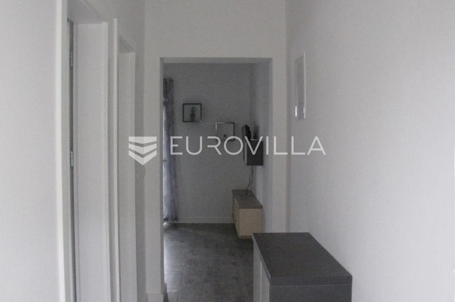 Kuća Na prodaju -  Obrovac