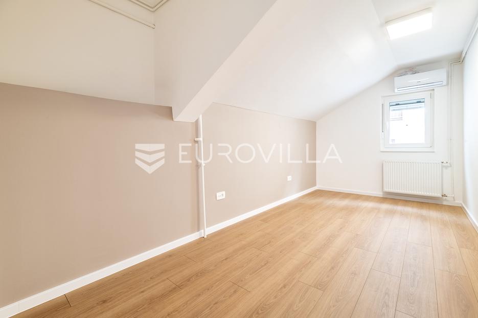 Business premises For sale -  Sesvete