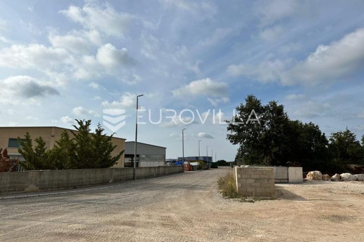 Grundstück zu verkaufen 2377 m² – Bibići