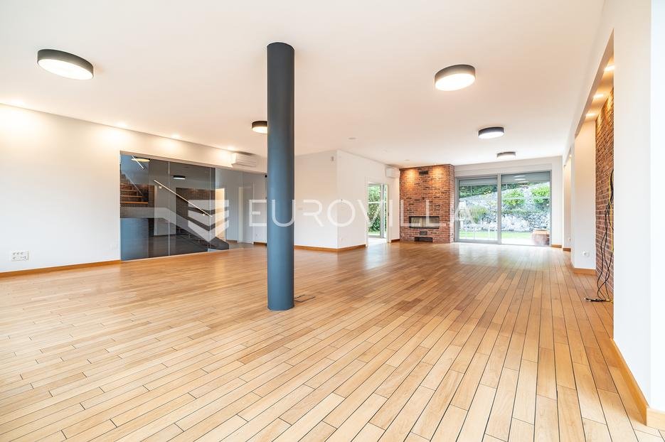 Flat For rent - Grad Zagreb Gornji Grad - Medveščak - foto 1/21