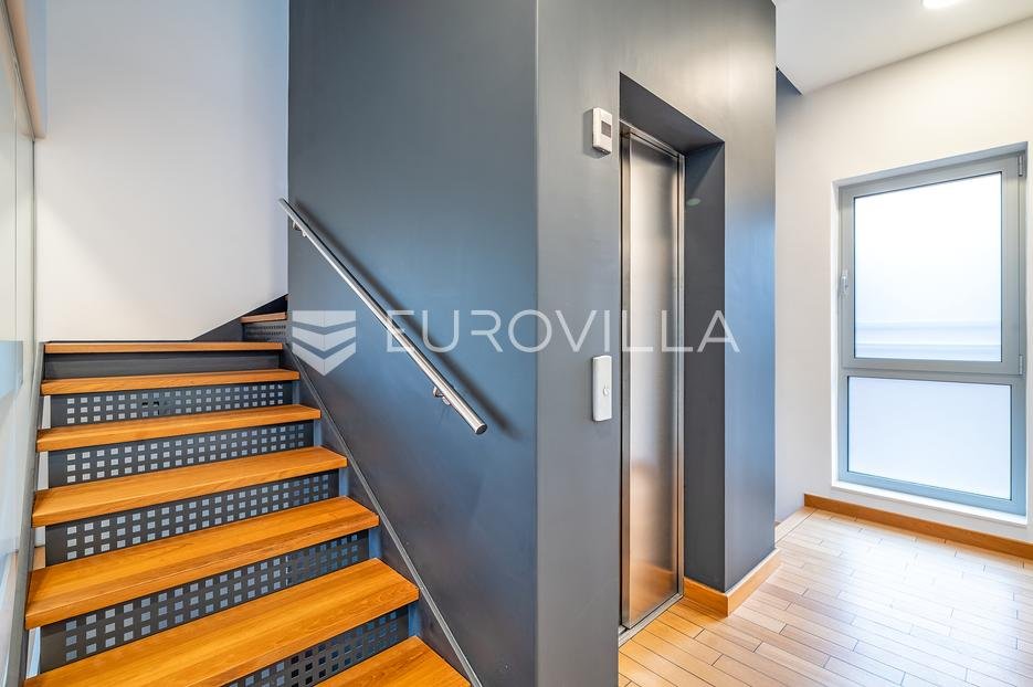 Flat For rent - Grad Zagreb Gornji Grad - Medveščak