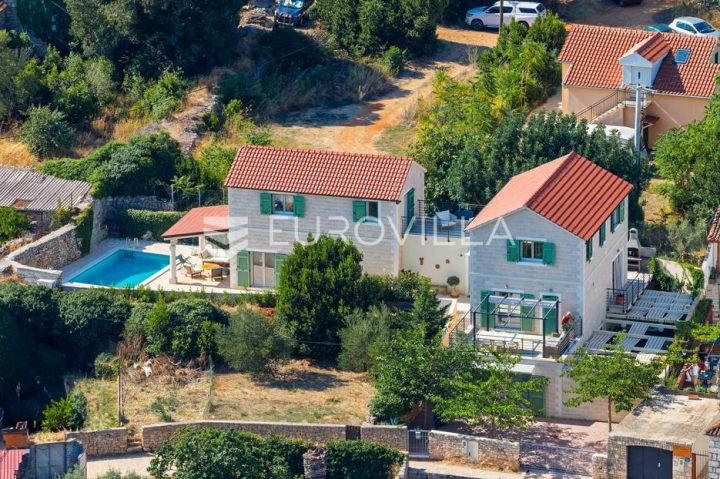 House for sale 250 m² – Vrboska