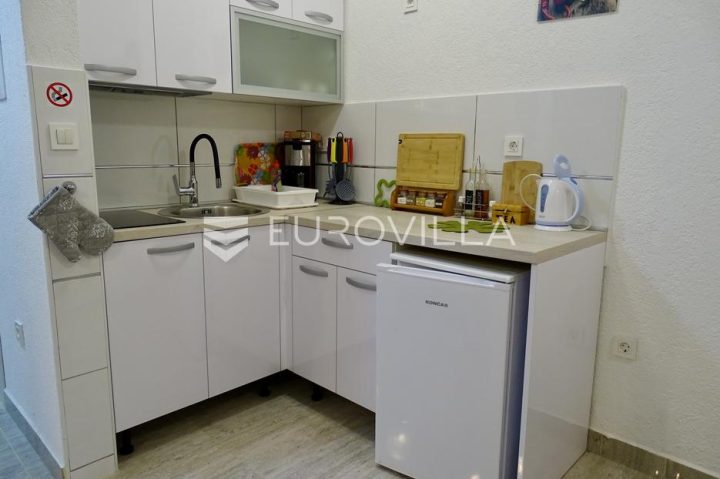 Stan Na prodaju - Primorsko-goranska Malinska-dubašnica - foto 3/9