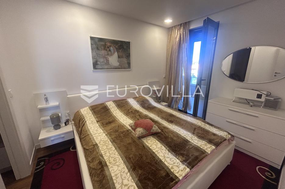 Mieszkanie Na sprzedaż -  Zadar