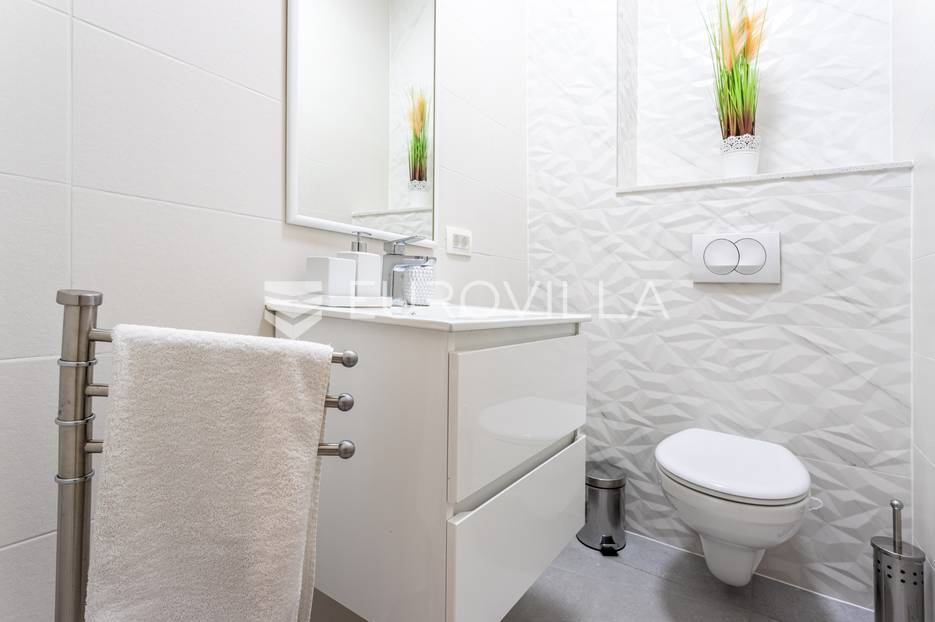 Apartmán Na prodej -  Podstrana