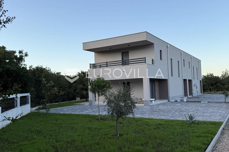 Stan Na prodaju -  Crikvenica