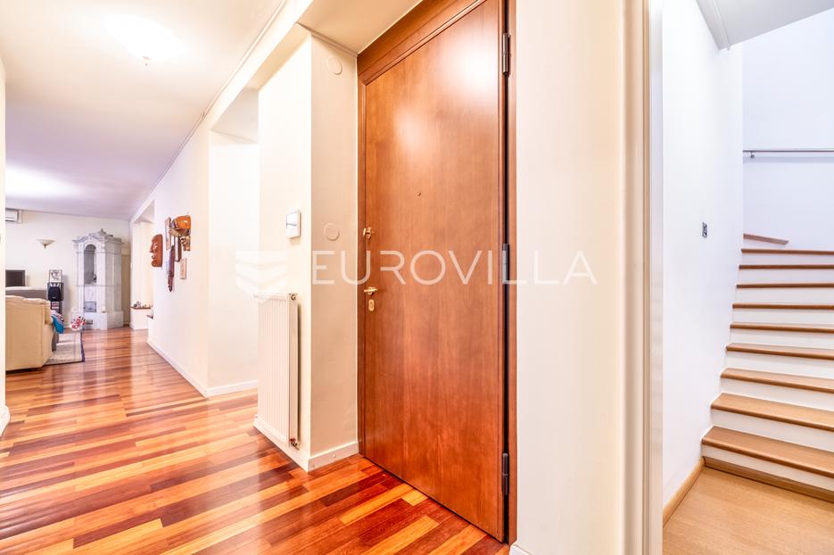 Apartmán Na prodej - Grad Zagreb Gornji Grad - Medveščak