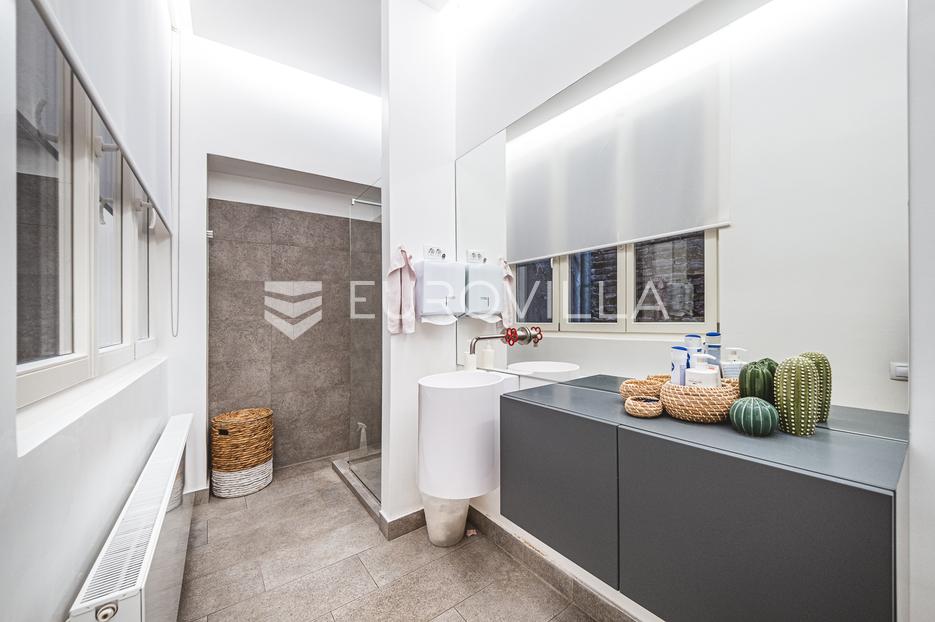 Flat For sale -  Donji Grad