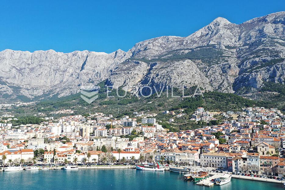 Zemljište Na prodaju -  Makarska