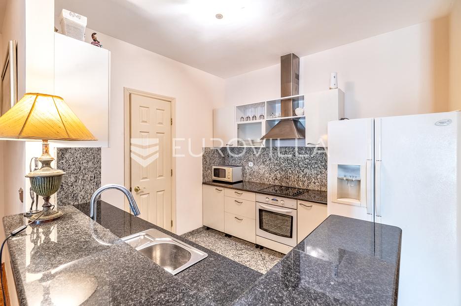Apartmán Na predaj -  Donji Grad