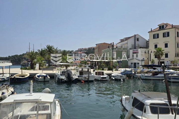 Terrain à vendre 2260 m² – Jelsa