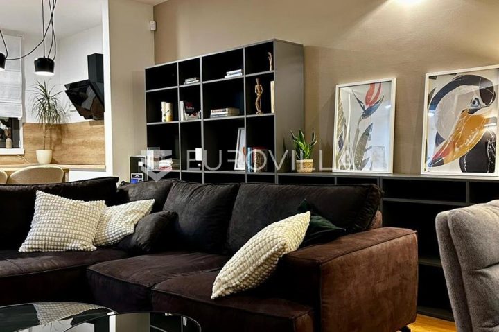 Haus zu vermieten 128 m² – Blato
