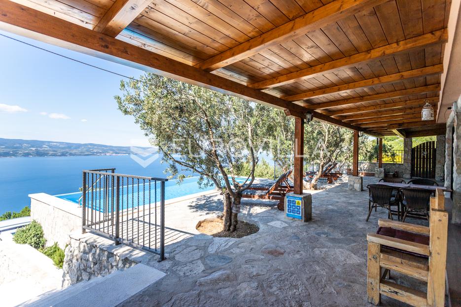 Hiša Na predaj -  Omiš