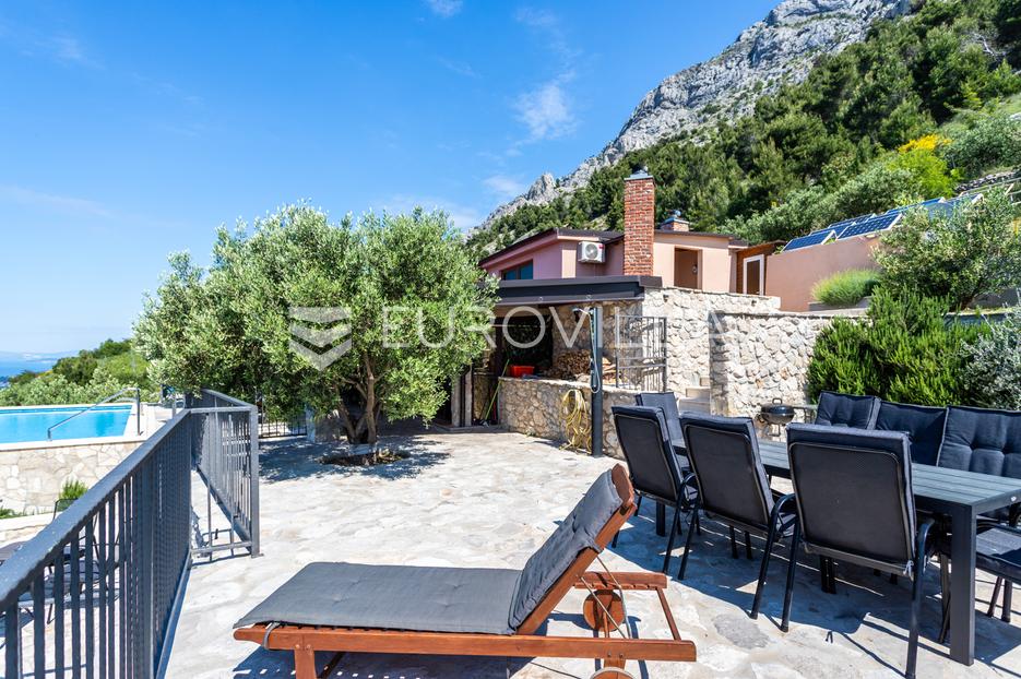 Hiša Na predaj -  Omiš