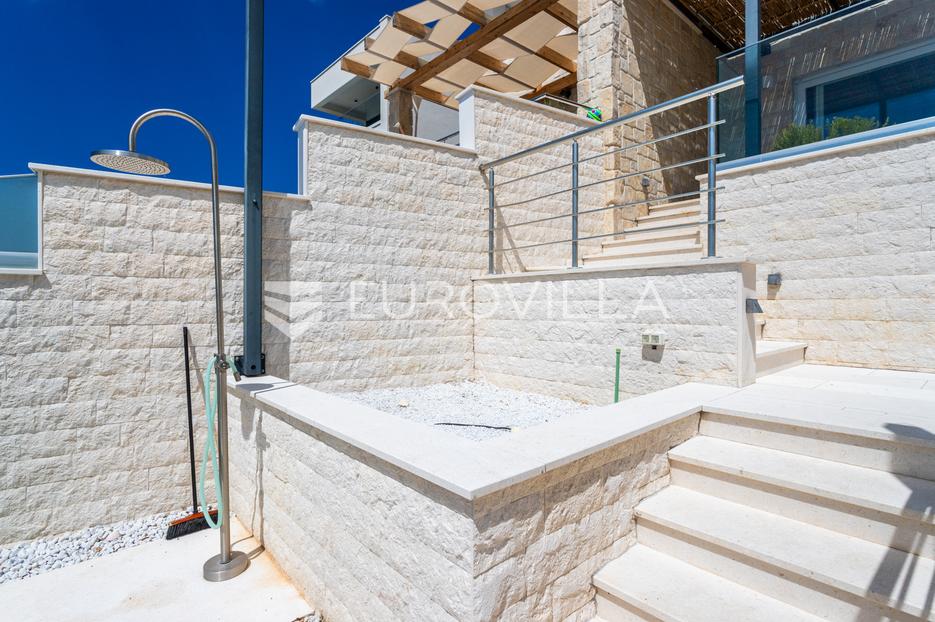 Appartamento In vendita -  Šibenik - Okolica