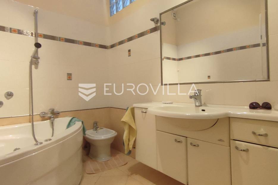 Apartment Zu verkaufen -  Pula