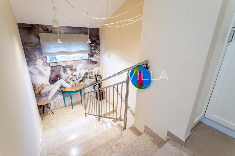 Dom Na predaj - Šibensko-kninska Vodice
