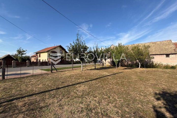 Terrain à vendre 459 m² – Satnica Đakovačka