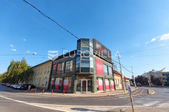 Locaux commerciaux à louer 230 m² – Gornji Grad / Centar