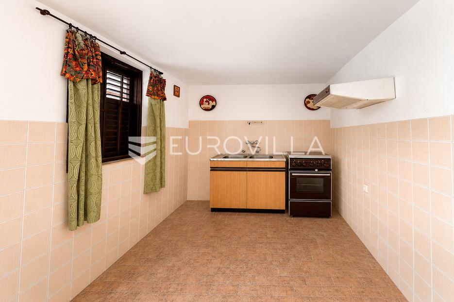 Kuća Na prodaju -  Baška