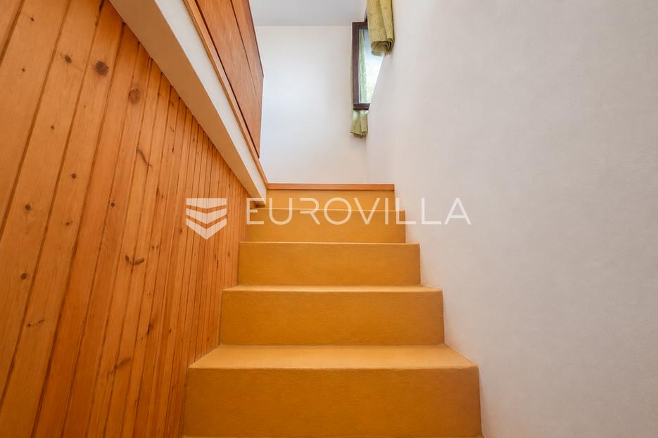 Kuća Na prodaju -  Baška