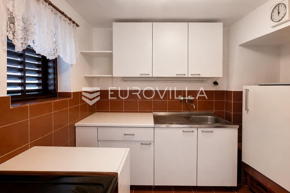Kuća Na prodaju -  Baška