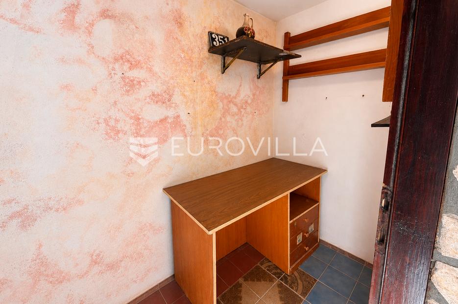 Kuća Na prodaju -  Baška