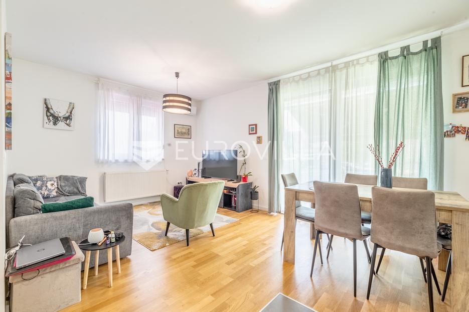 Mieszkanie Na sprzedaż - Grad Zagreb Novi Zagreb - Istok - foto 1/6