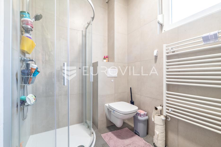 Apartma Naprodaj - Grad Zagreb Novi Zagreb - Istok