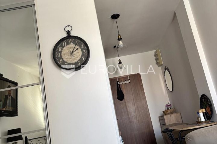 Stan Na prodaju - Primorsko-goranska Malinska-dubašnica - foto 3/9