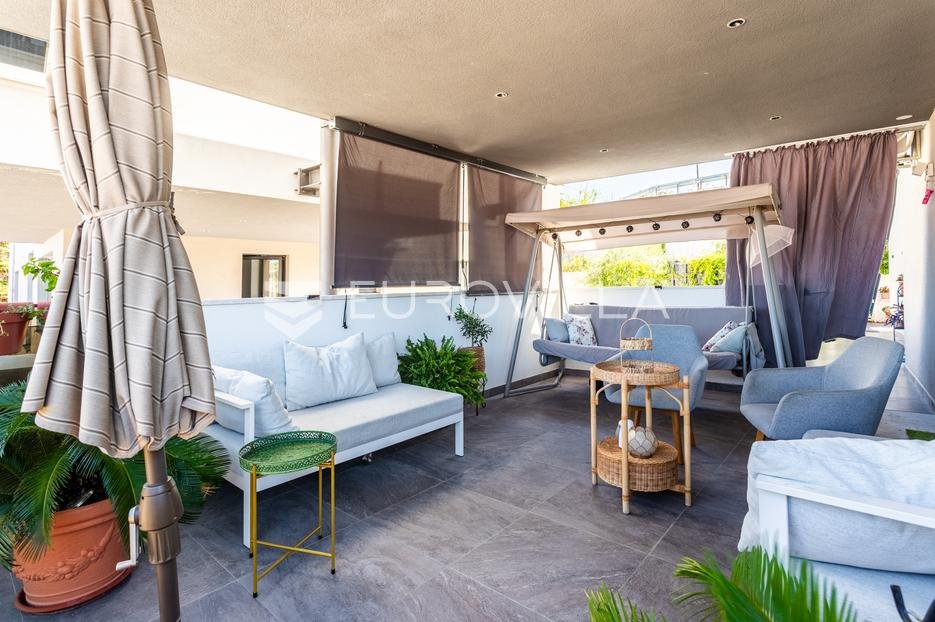 Flat For sale - Splitsko-dalmatinska Sutivan