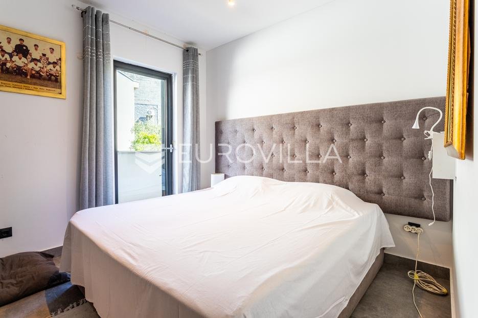 Flat For sale - Splitsko-dalmatinska Sutivan