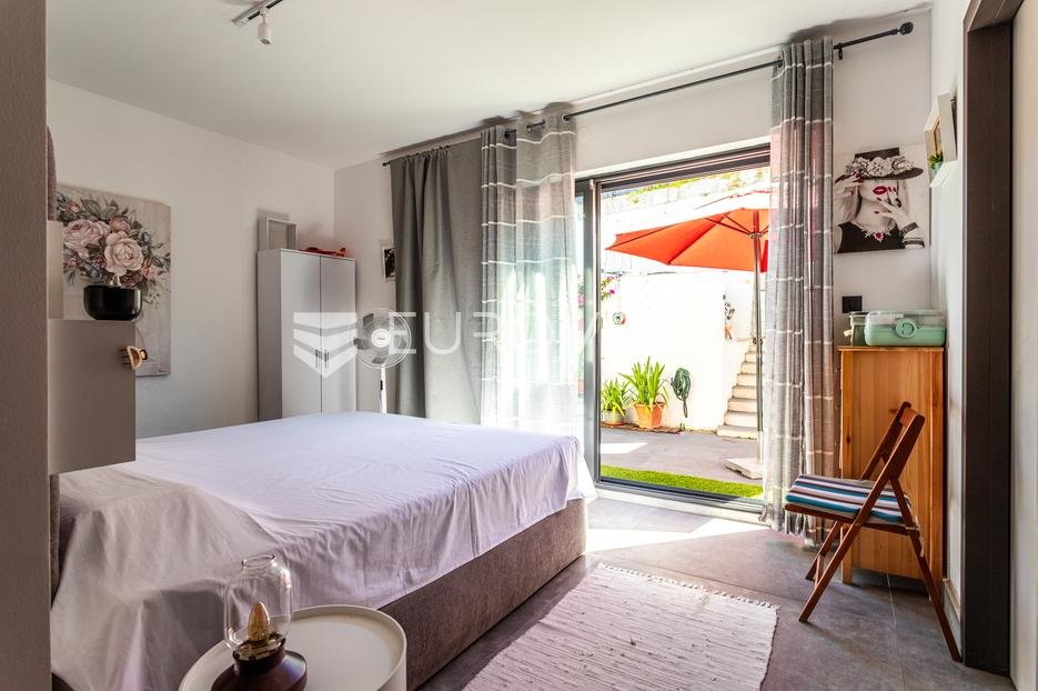 Flat For sale - Splitsko-dalmatinska Sutivan