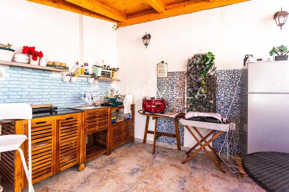 Flat For sale - Splitsko-dalmatinska Sutivan