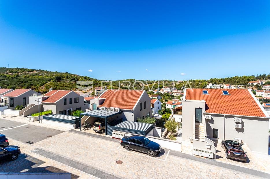 Flat For sale - Splitsko-dalmatinska Sutivan