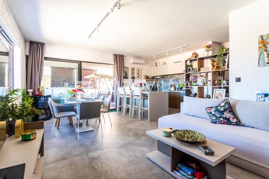 Flat For sale - Splitsko-dalmatinska Sutivan - foto 5/35