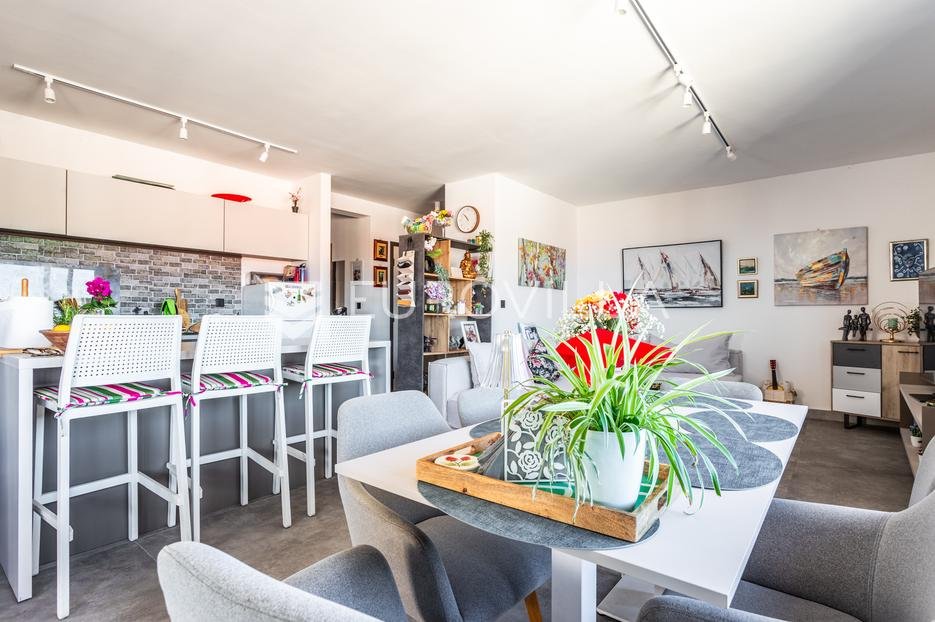 Flat For sale - Splitsko-dalmatinska Sutivan