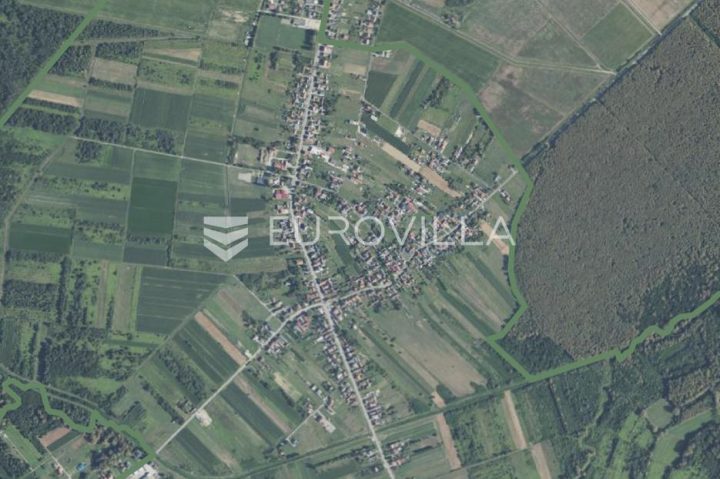 Pozemok na predaj 660 m² – Buševec