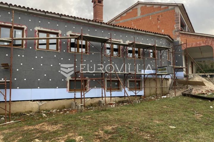 Dům na prodej 600 m² – Rovinjsko Selo