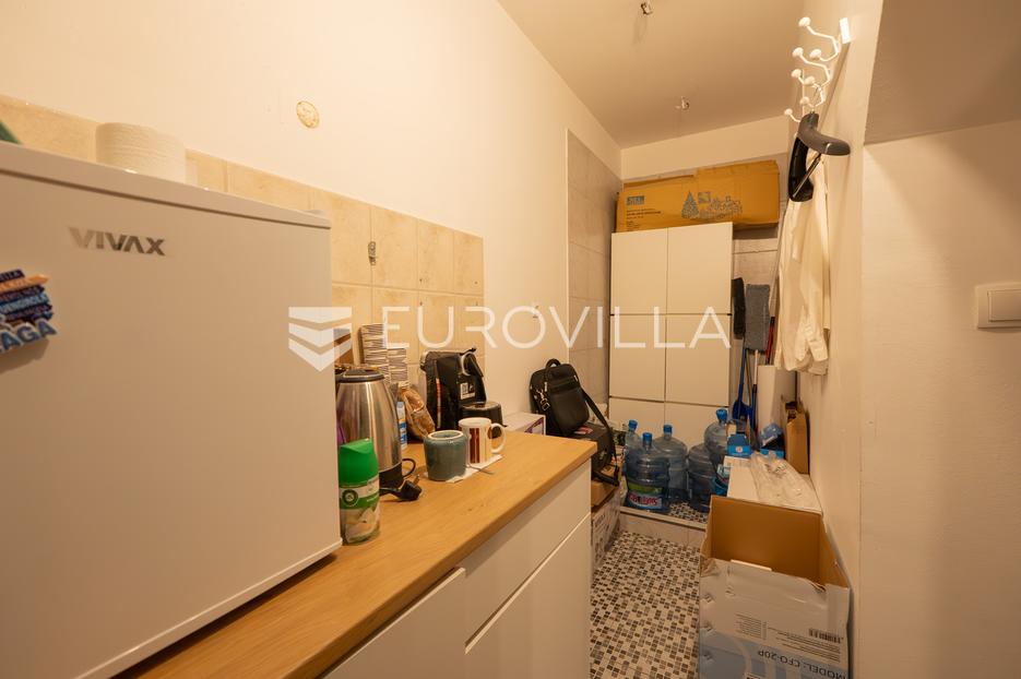 Poslovni prostor Na prodaju -  Zadar